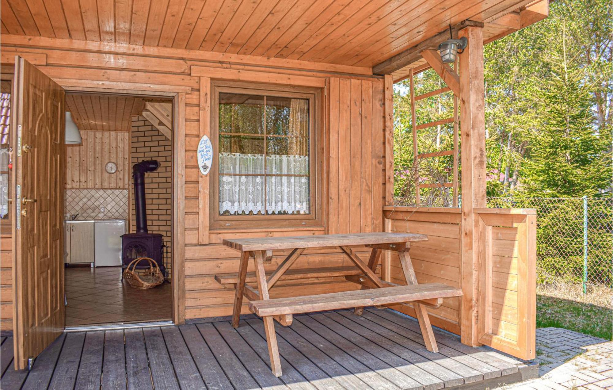Awesome Home In Bobolin With Kitchen エクステリア 写真