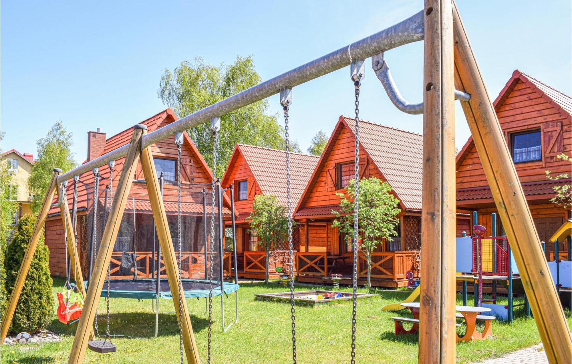 Awesome Home In Bobolin With Kitchen エクステリア 写真