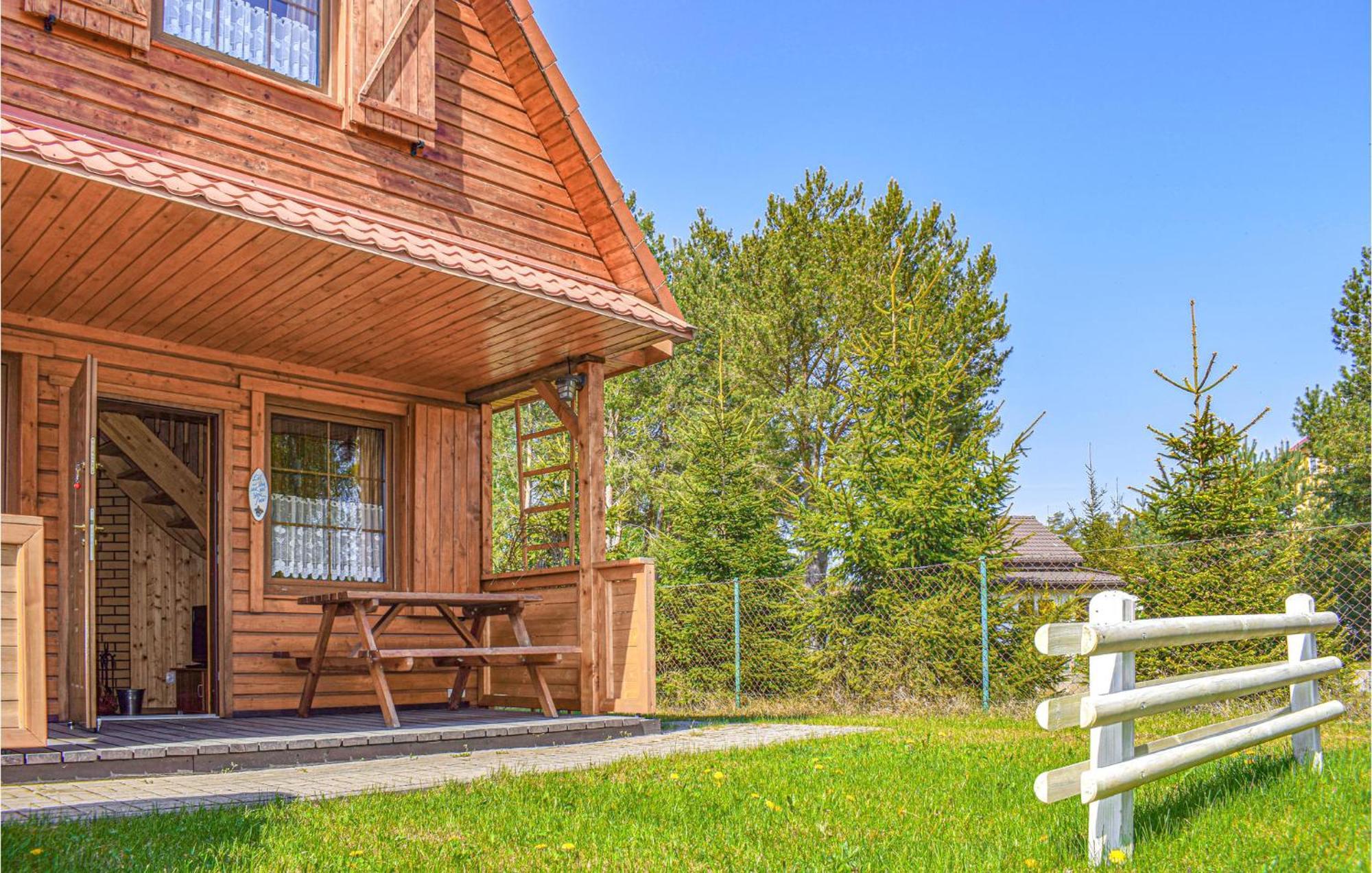 Awesome Home In Bobolin With Kitchen エクステリア 写真