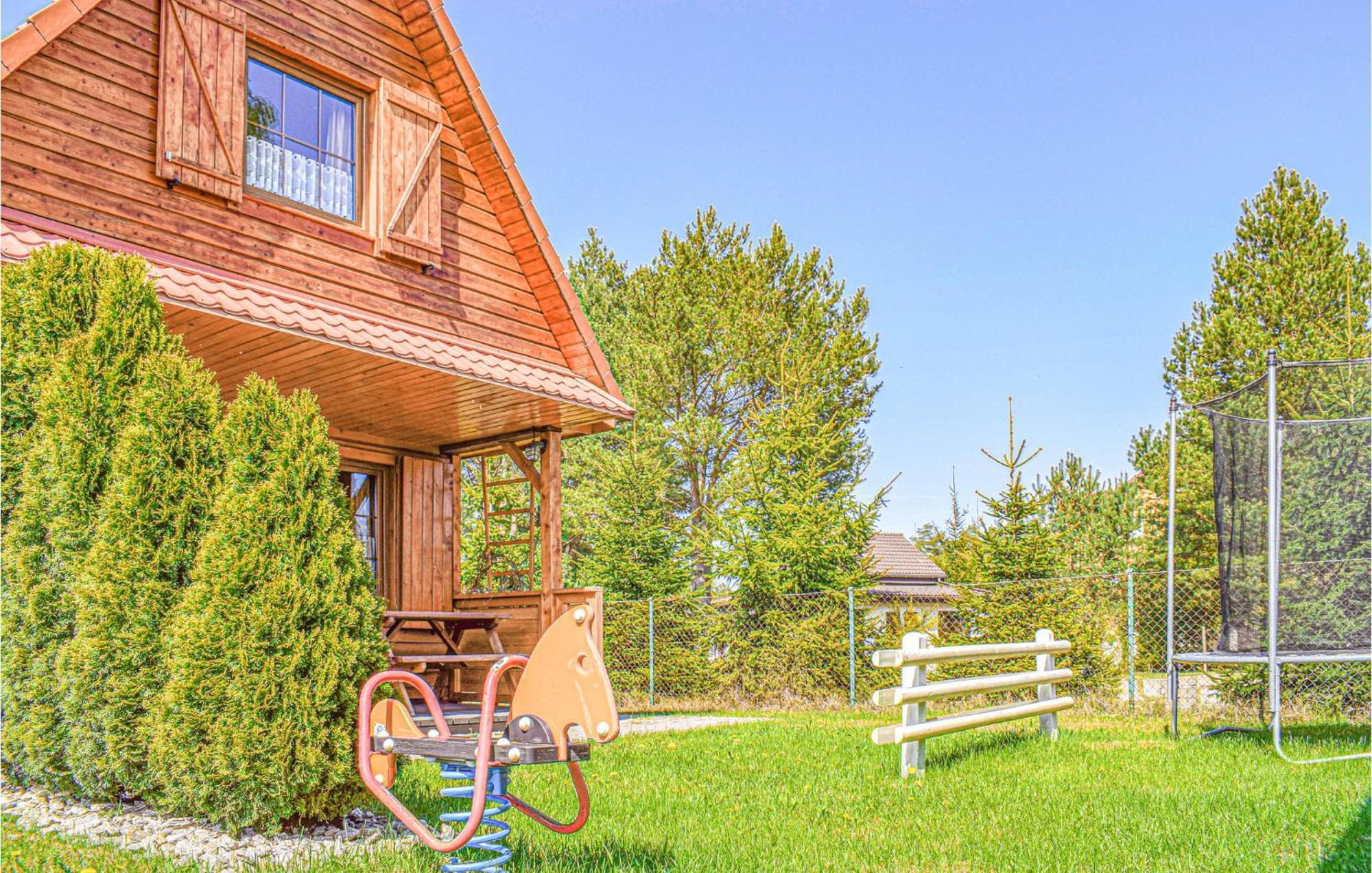Awesome Home In Bobolin With Kitchen エクステリア 写真